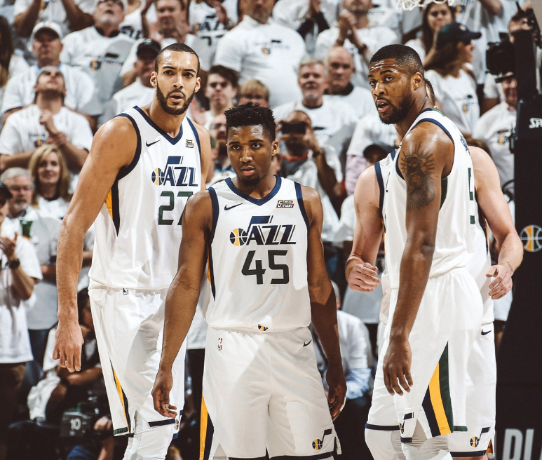 开云体育中国-阿根廷男篮绝地反击中国男篮,米切尔打破历史纪录