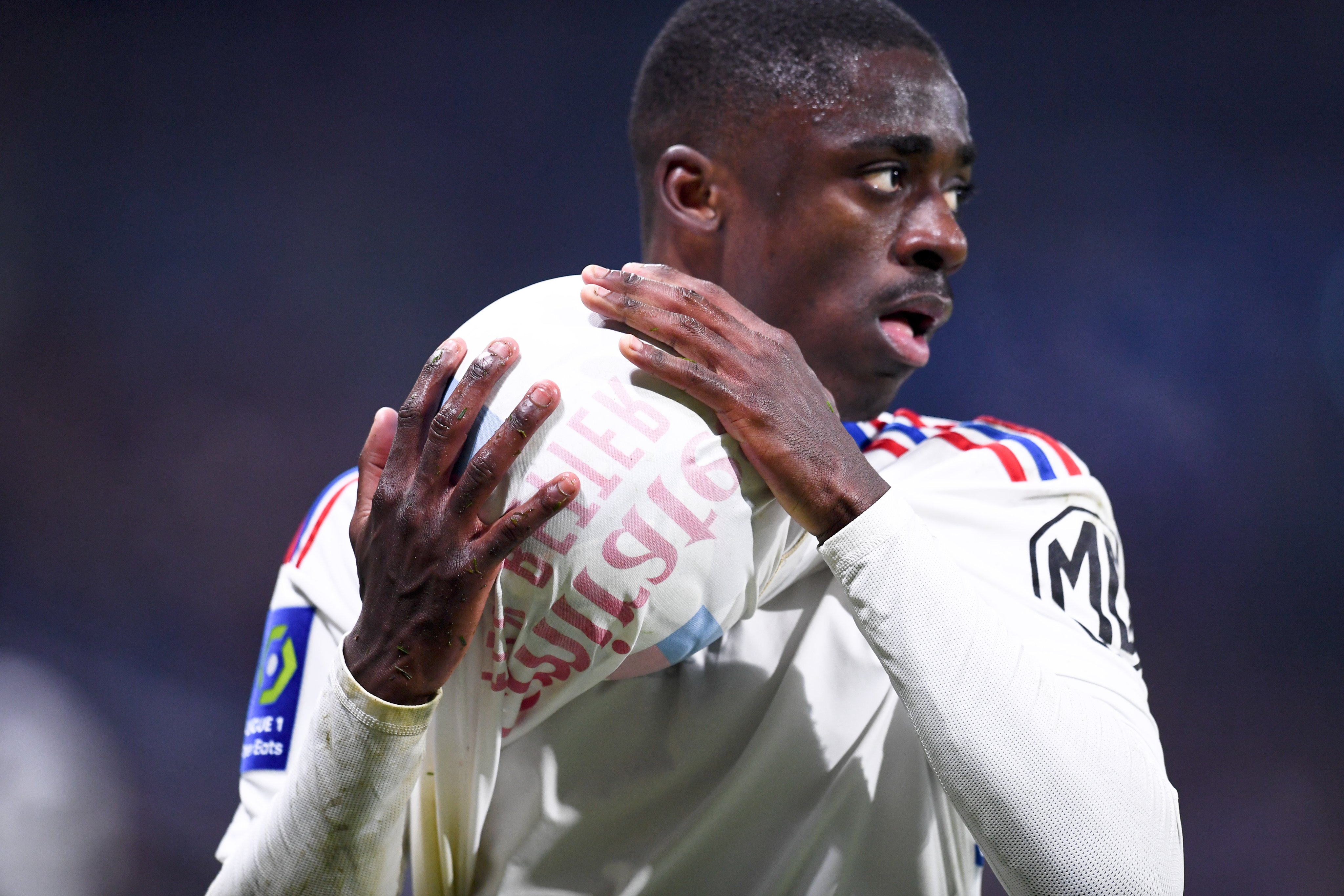 开云体育平台APP-包含里昂宣布主力后卫伤愈归队，将备战接下来的比赛的词条