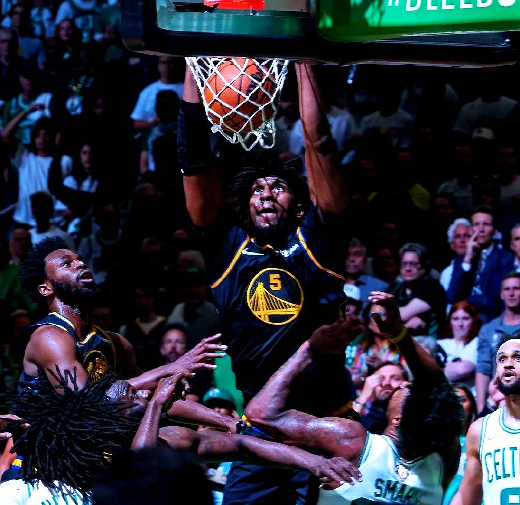 关于勇士在比赛中的勇敢表现赢得了热烈掌声的信息 关于勇士在比赛中的勇敢表现赢得了热烈掌声的信息