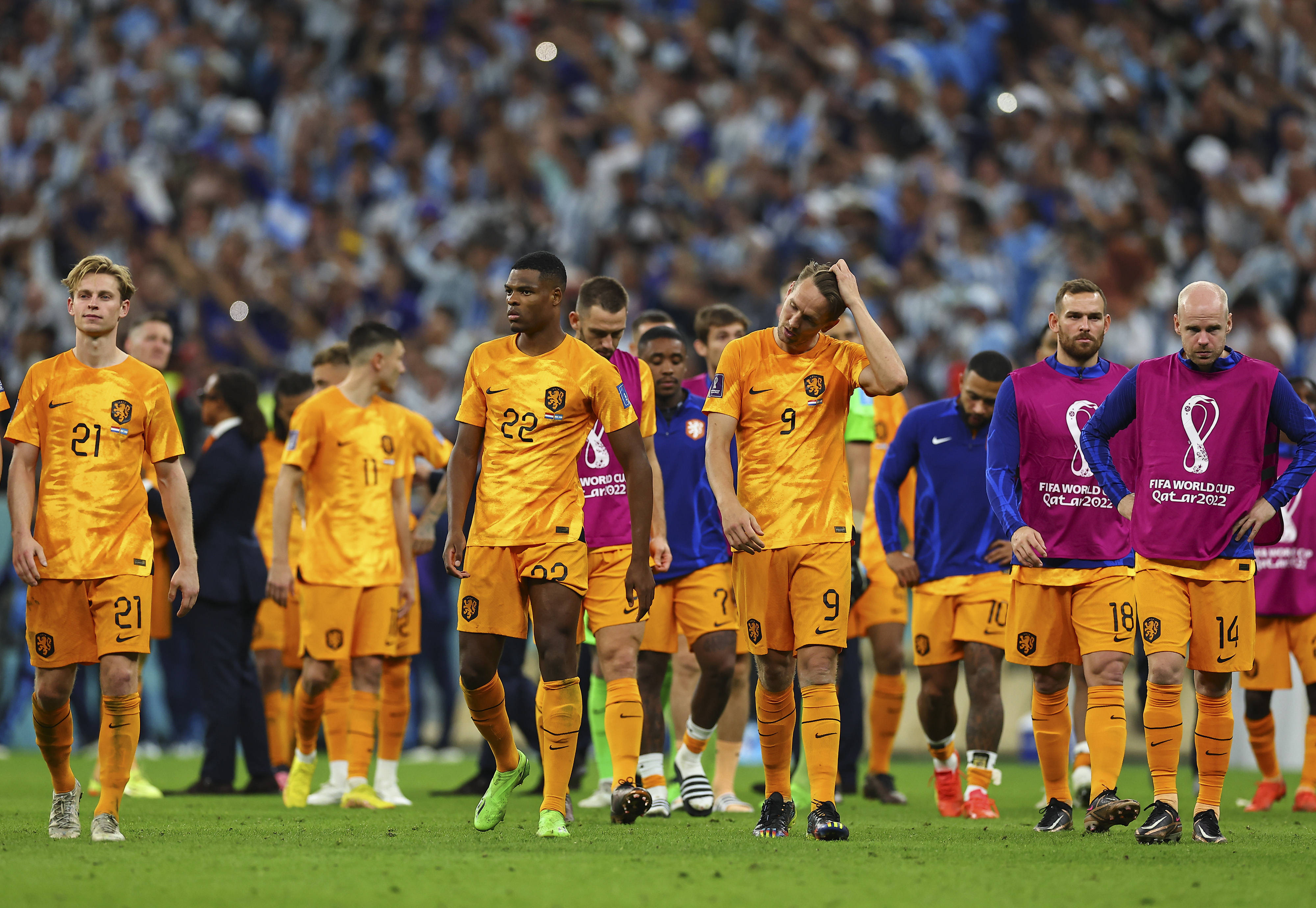 包含荷兰队员集体出征,备战世界杯的词条 包含荷兰队员集体出征,备战世界杯的词条