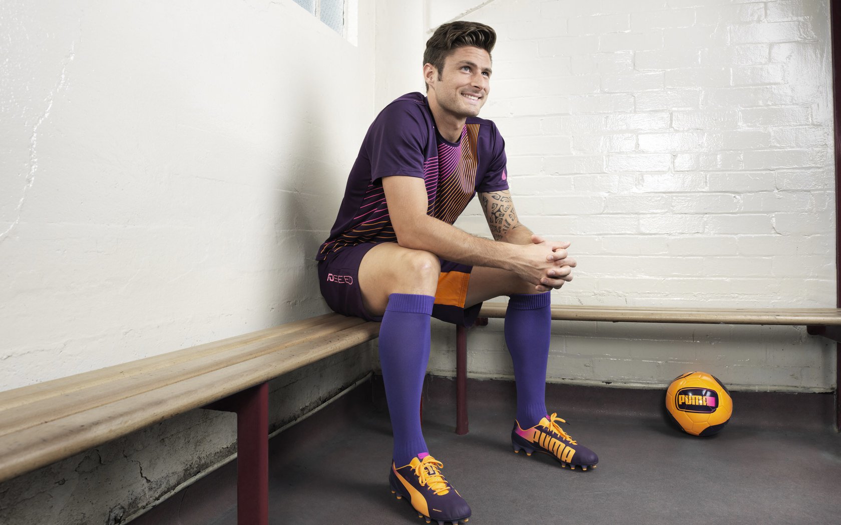 拉亚进攻端无人可挡，玻利维亚高原主场速胜哥伦比亚